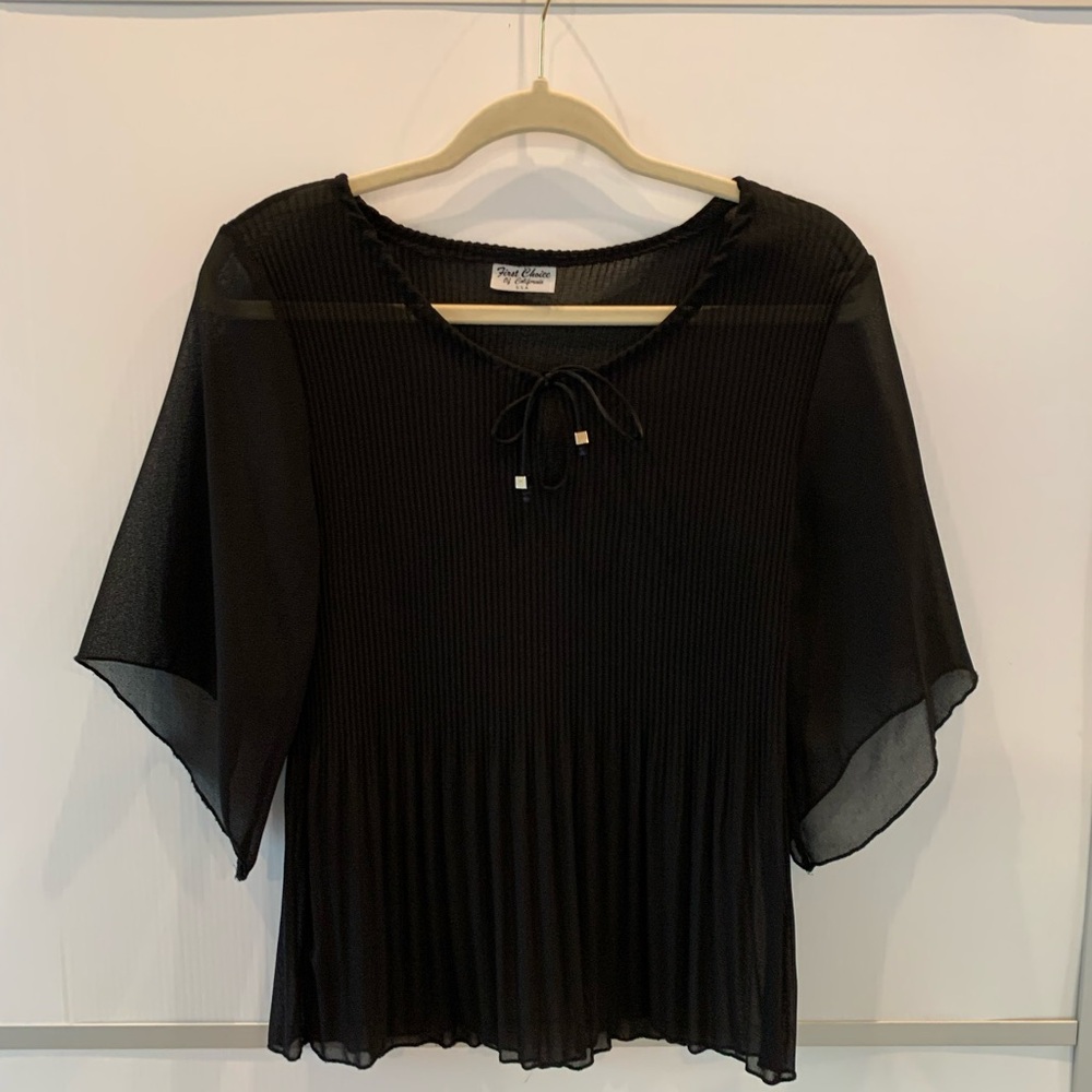 Formal Women’s black plisse-crepe chiffon top
,tie up,round neck.Size 10,ptp 18”
